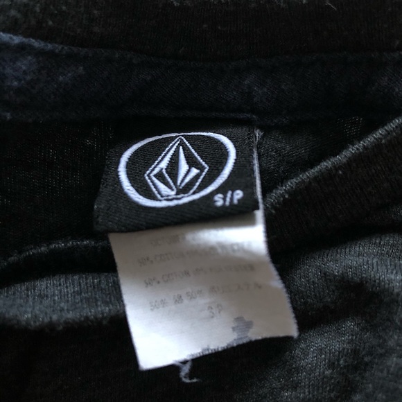 2 for $12 VOLCOM T-shirts - Picture 15 of 15